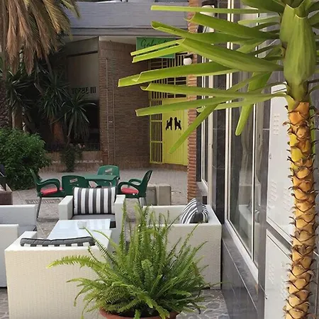 Manantiales فندق *