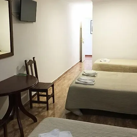 马纳提阿勒斯酒店