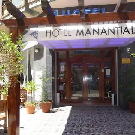 Manantiales فندق *